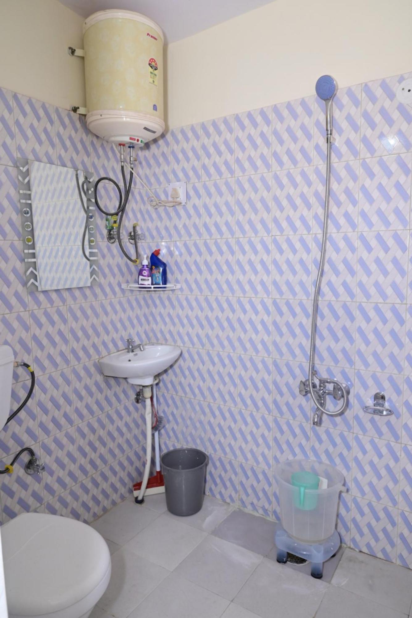 Krishna B&B Near Mall Road シムラー エクステリア 写真